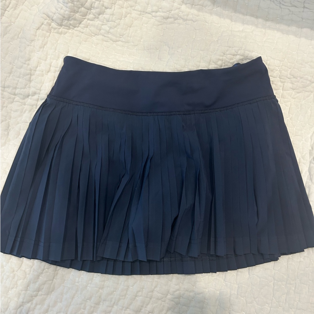 Lululemon pleated navy blue skirt